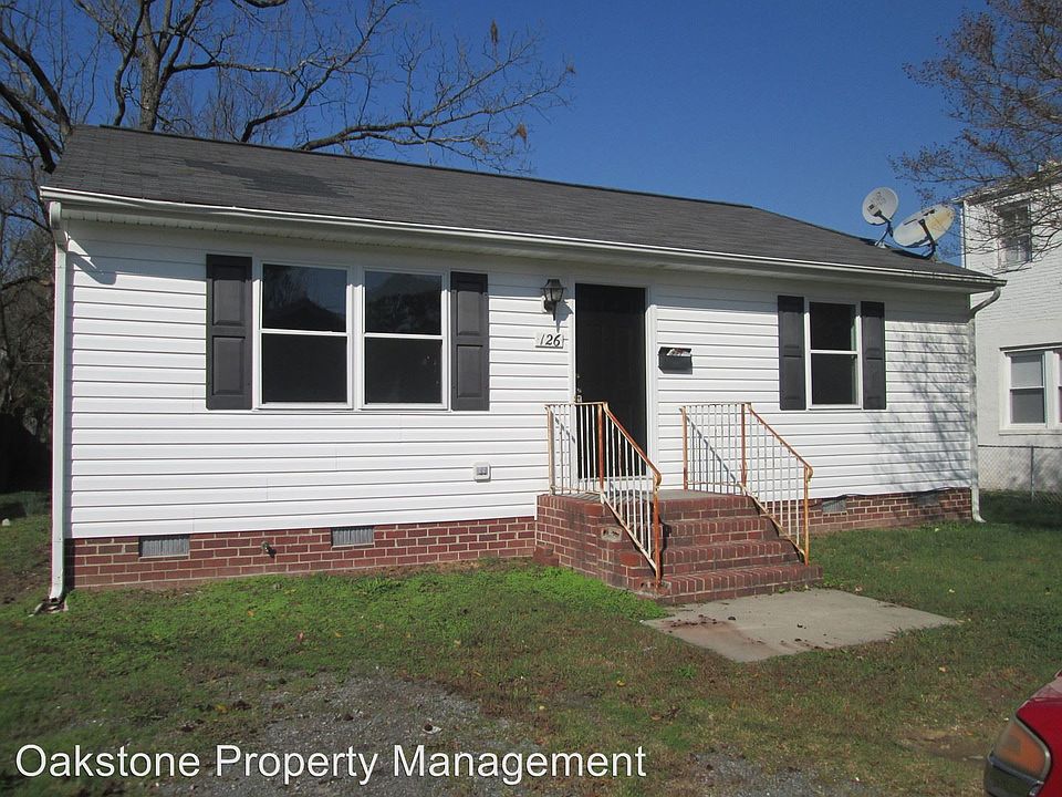 1st image of 126 N Fern Ave