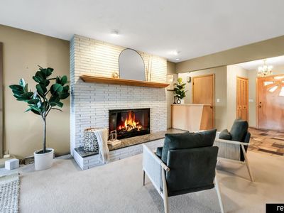 3715 S 49th St, Omaha, NE, 68106