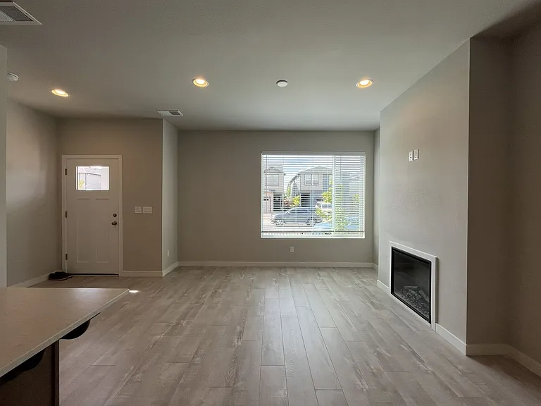 2157 36th Ave — Photo 14