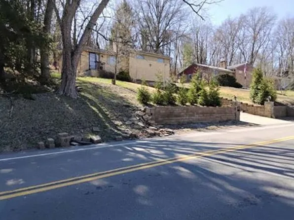 3301 Bethel Church Rd, Bethel Park, PA 15102