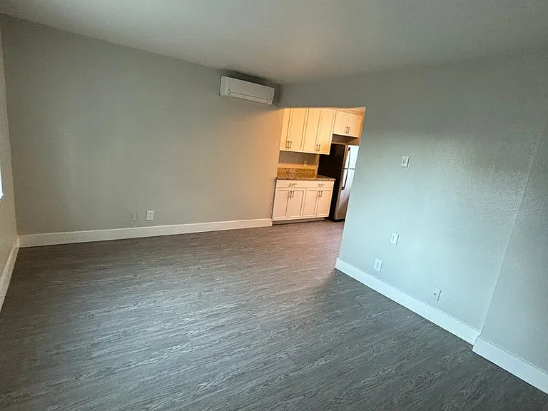 Sutter Crossing Apartments — Photo 4