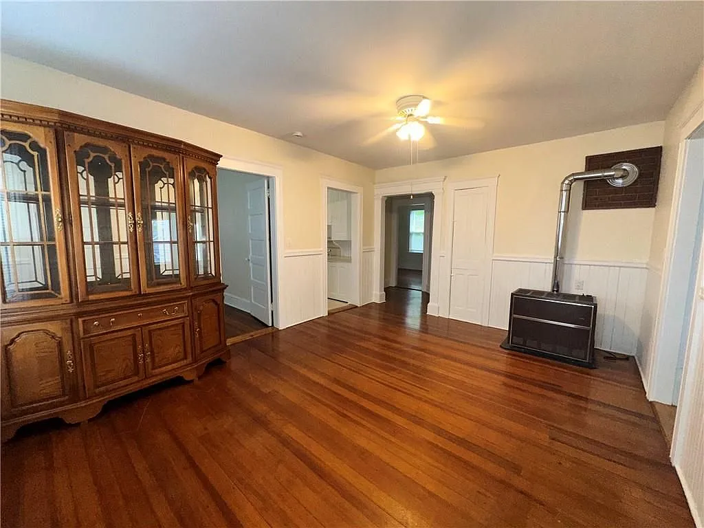 Building Photo - 14 Courtland St #2