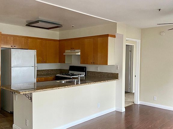 2nd image of 701 S Kingsley Dr #204A