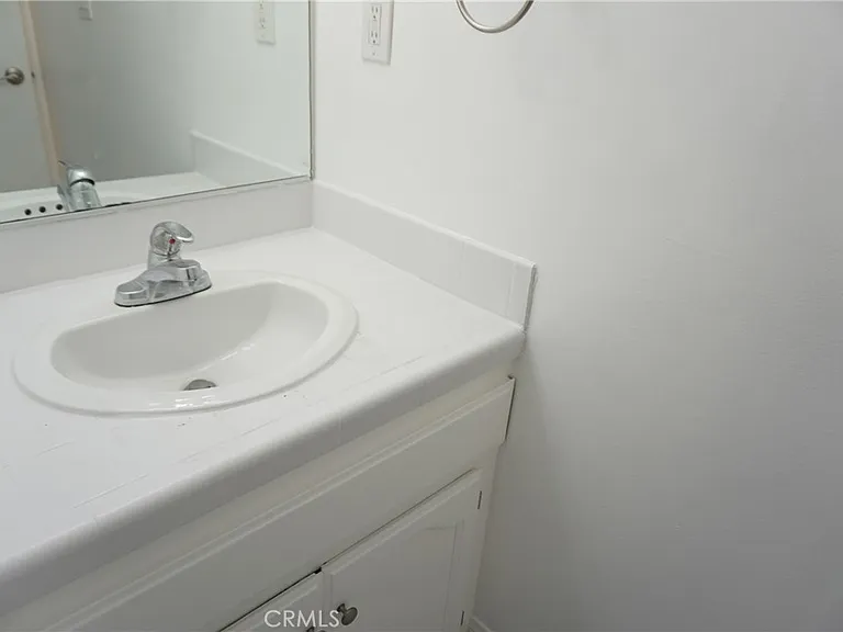 4610 Densmore Ave #20 — Photo 47