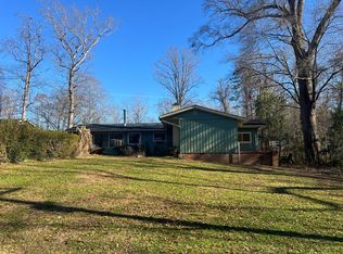 124 Greenbriar Rd, Spartanburg, SC 29302