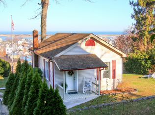 214B Navesink Ave, Highlands, NJ 07732