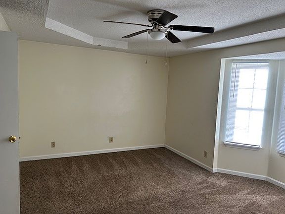 3rd image of 987 May Apple Dr