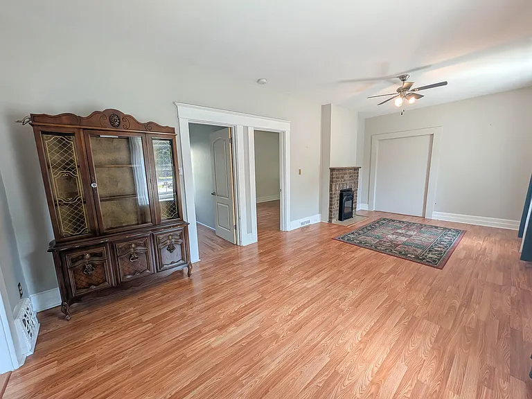 155 1/2 Lake St #1 — Photo 3