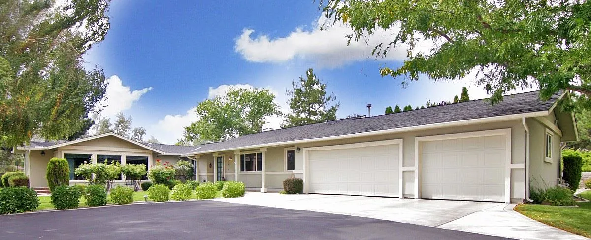 1630 Zolezzi Ln photo 1