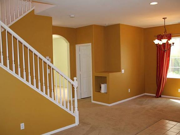 3rd image of 1747 Kincaid Ave