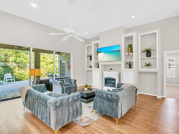 5th image of 2270 Barbara Dr