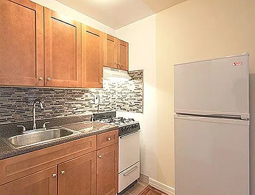 Rented by SW Queens Mezzanine | media 6