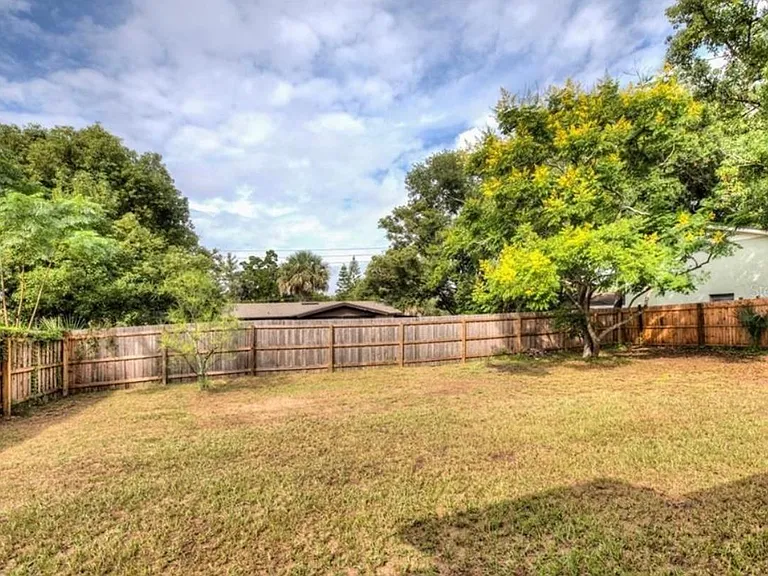 607 Ridge Pl — Photo 14