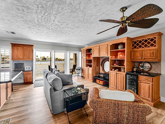 5th image of 1201 S Riverside Drive #201