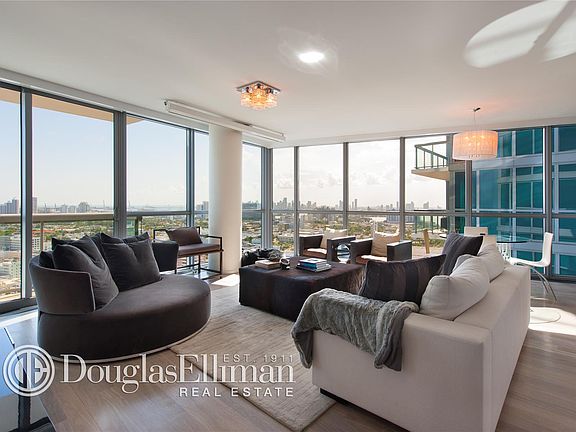2nd image of 101 20th St #3506