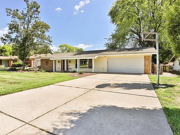 2nd image of 1524 Cerulean Dr