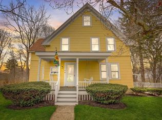 15 Grove St, Merrimac, MA 01860