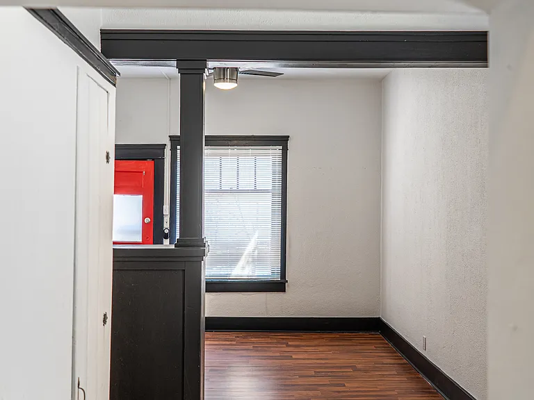 117 Midway Ave #1 — Photo 7