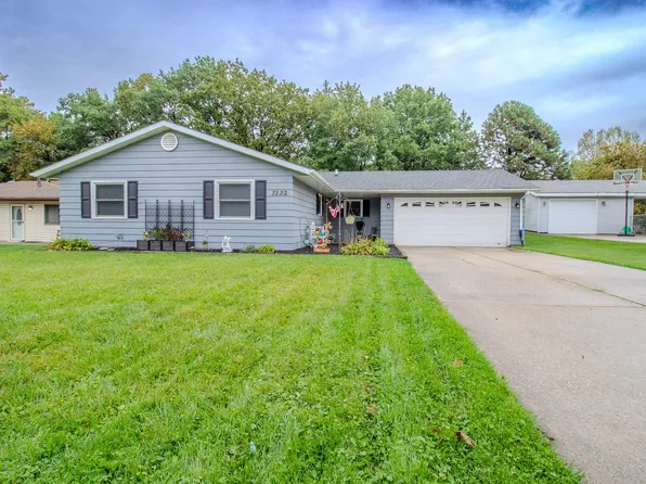 1837 N Indiana Pl, Griffith, IN 46319