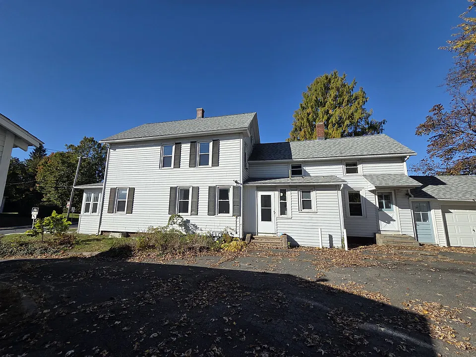 152 Russell St #2