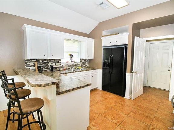 5th image of 4903 Ashley Cir