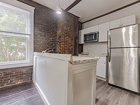 4th image of 1889-1899 W 48th St #4718-4732.5