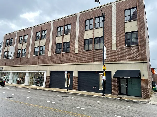 1 bed, $2,400 — Photo 1