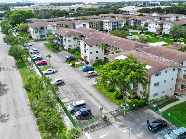 16790 NE 14th Ave APT 206, North Miami Beach, FL 33162