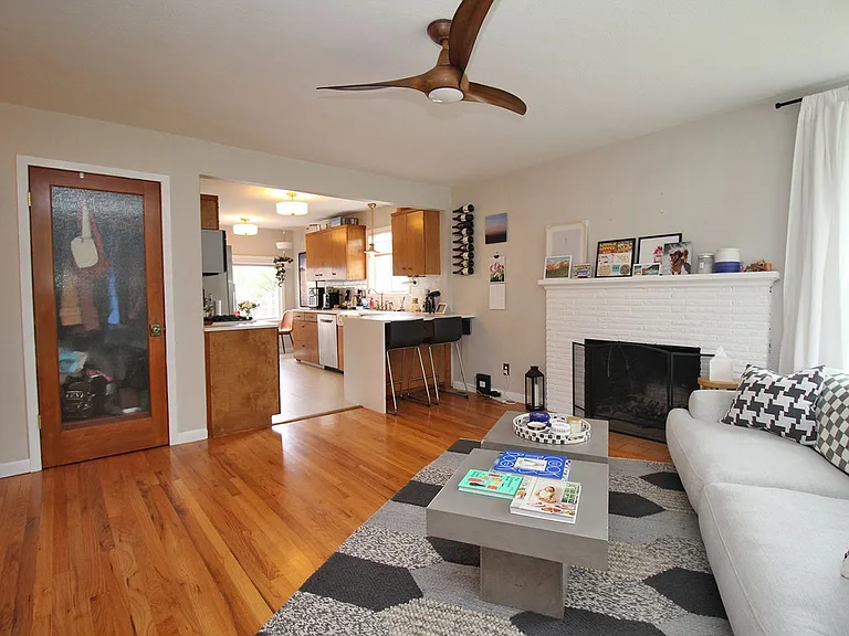 9706 N Van Houten Ave — Photo 6