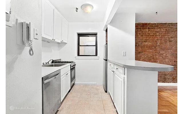 Rented by Douglas Elliman | media 13