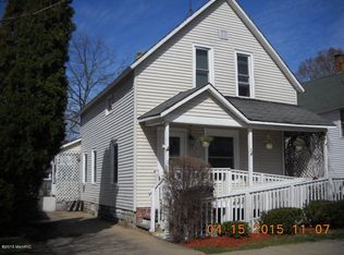 356 College Ave, Holland, MI 49423