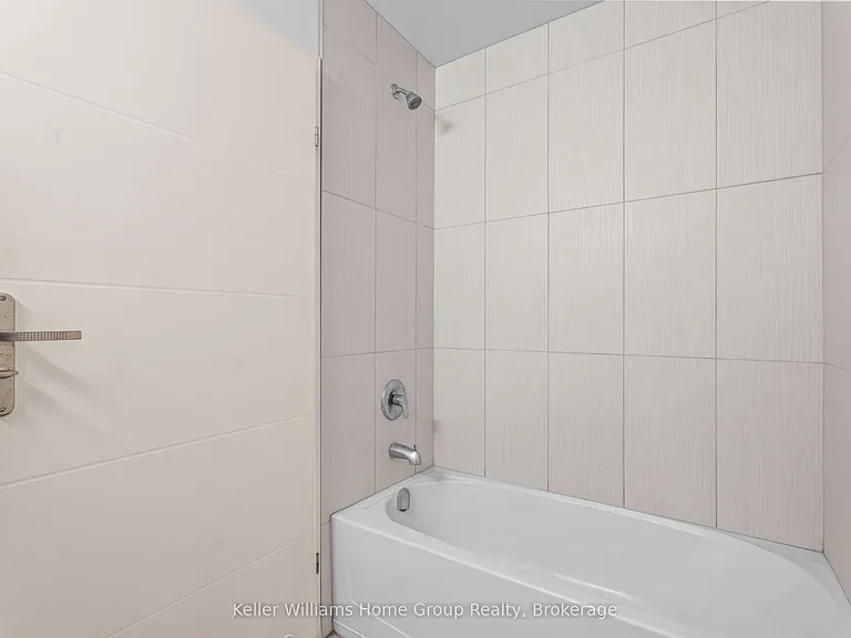 251 Hemlock St #109 — Photo 12