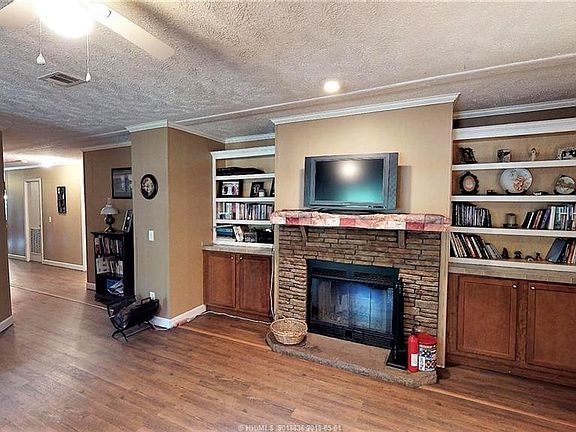 3rd image of 81 Murray Ave