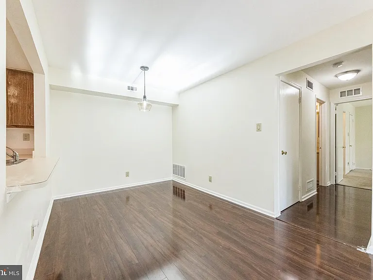4305A Fenwick Ln — Photo 6