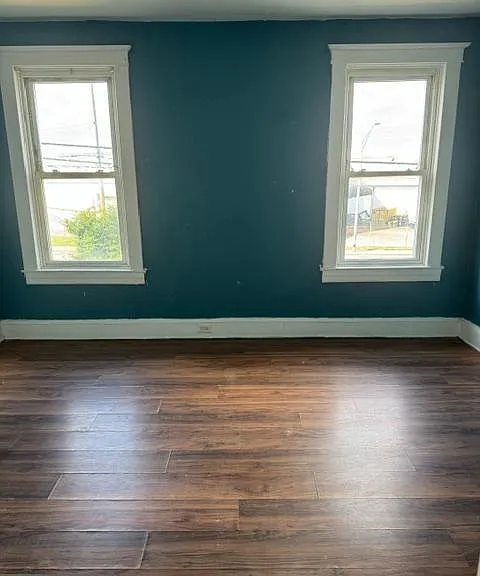 1305 E Patapsco Ave — Photo 2
