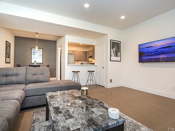 4th image of 23615 Del Monte Dr Unit 350