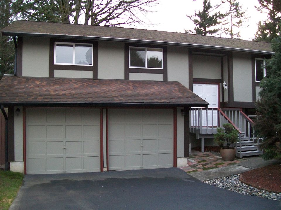 2nd image of 2132 N 132nd St