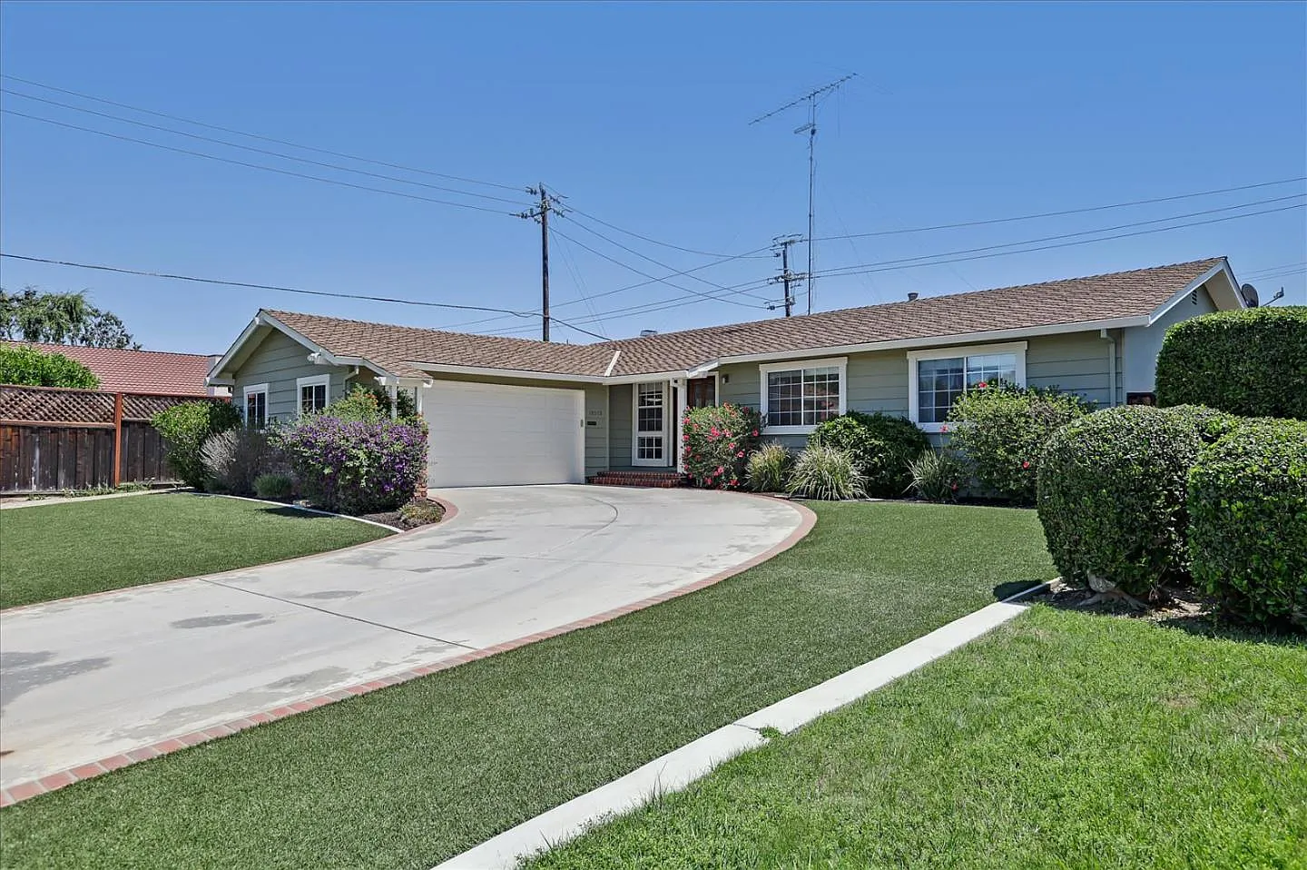 10570 Deodara Dr photo 1