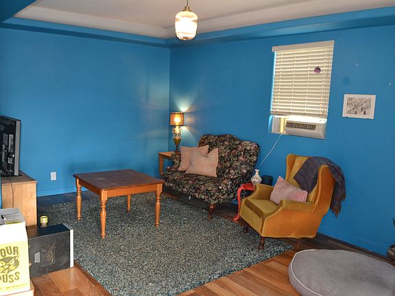 3rd image of 233 11th St