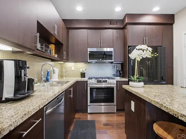 2115 Cosmo Way, San Marcos, CA 92078