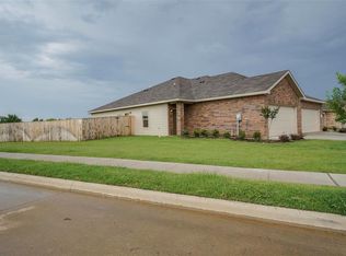 501 Canvas Ct, Crowley, TX 76036