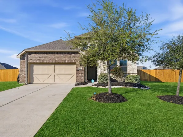 9206 Kay Kay Ct, Mont Belvieu, TX 77523