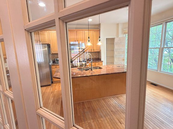 5th image of 6024 Stonehenge Pl