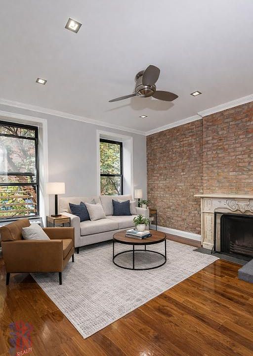 1st image of 329 E 58th St #3B