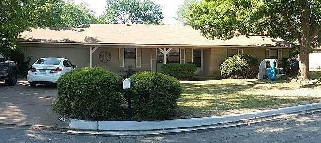 1st image of 1205 Bradford Dr