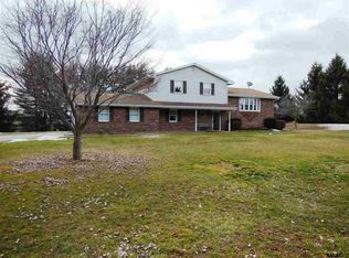 4210 Huffmanville Rd, Glen Rock, PA 17327