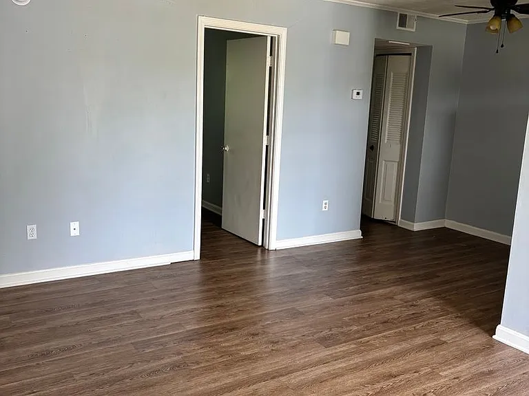 354 Shelby Ave — Photo 13