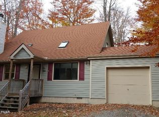 7400 Ventnor Dr, Tobyhanna, PA 18466