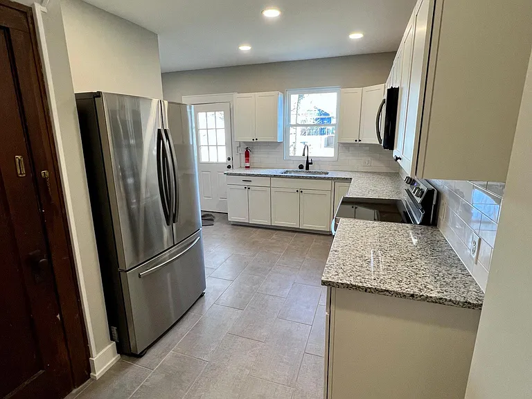 4627 N College Ave — Photo 6