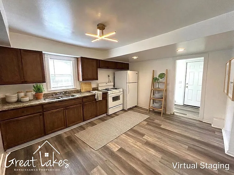 23503 Bolam Ave — Photo 3